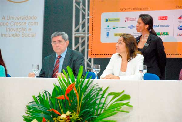 29.05.2013 - Governo do Maranhão anuncia criação de prêmio estadual para alcançar Objetivos do Milênio no estado
