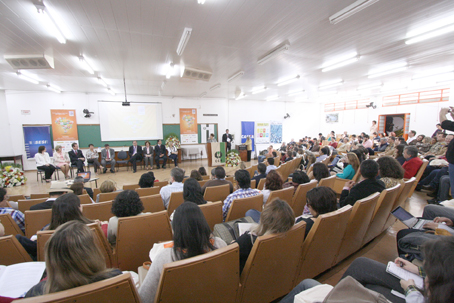 13.06.2013 - Em Londrina, UEL sedia seminário de lançamento do Prêmio ODM 