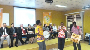 16.07.2013 - Ao som do pífano, Sergipe brinda participantes do seminário de lançamento da 5ª Edição do Prêmio ODM Brasil